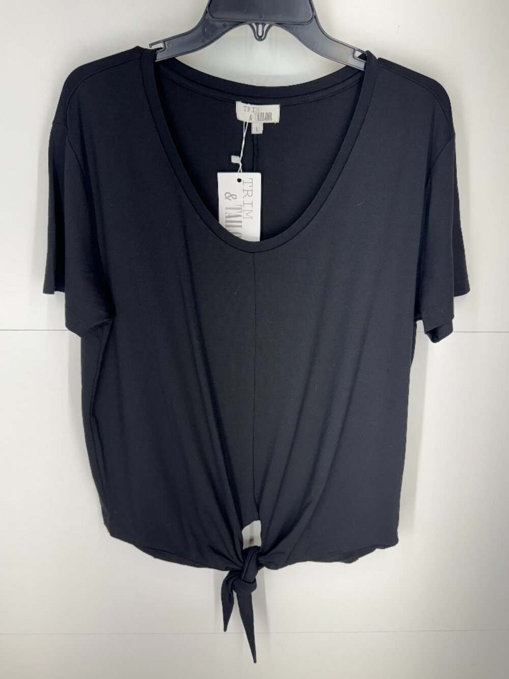 NWT Trim & Tailor Basic Black Scoop Neck Tee with Tie